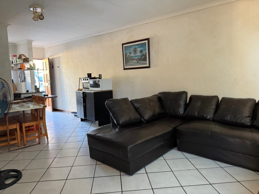 To Let 3 Bedroom Property for Rent in Geelhoutpark North West
